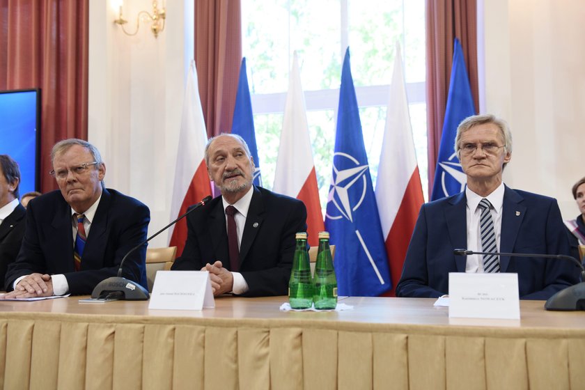 Sensacyjny komunikat podkomisji smoleńskiej. Eksplozja zniszczyła skrzydło tupolewa