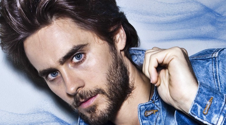 Jared Leto a lelkünkbe néz.