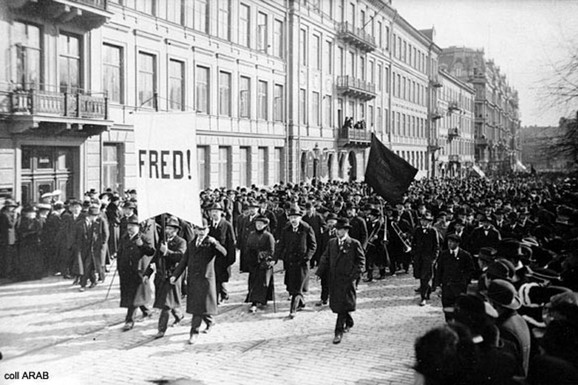 Od sindikalne borbe proletera do četvoročasovnog radnog vremena: Danas je PRVI MAJ! Kako izgleda evolucija Međunarodnog dana rada u 21. veku?