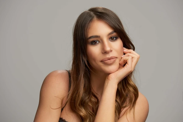 Ovo je HIDRATANTNI PUDER o kome svi pričaju: U čemu je tajna proizvoda godine i da li je zaista NAJBOLJI SPOJ nauke i lepote