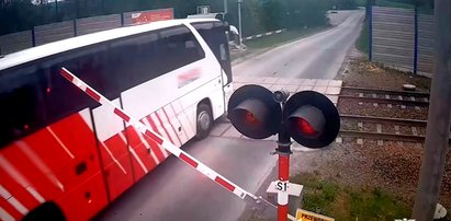 Bezmyślne zachowanie kierowcy autobusu. Wiózł niepełnosprawne dzieci [NAGRANIE]