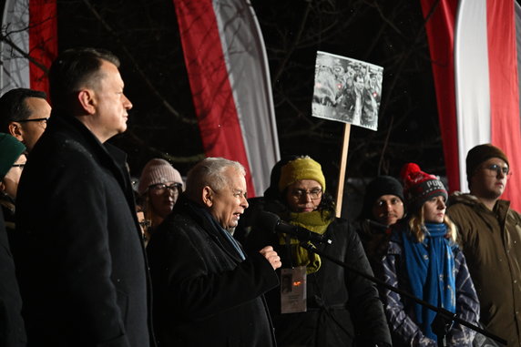 Organizowana przez Prawo i Sprawiedliwość manifestacja "Protest Wolnych Polaków" w Warszawie