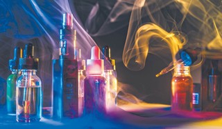 Zakaz jednorazowych e-papierosów. Gra w dymek