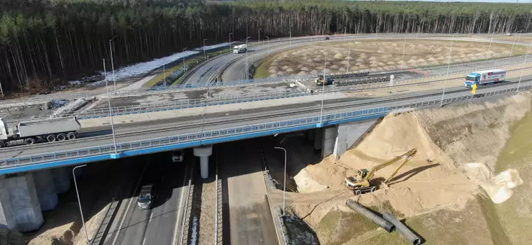 Rząd obiecuje 290 mld złotych na budowę dróg do 2030 r.