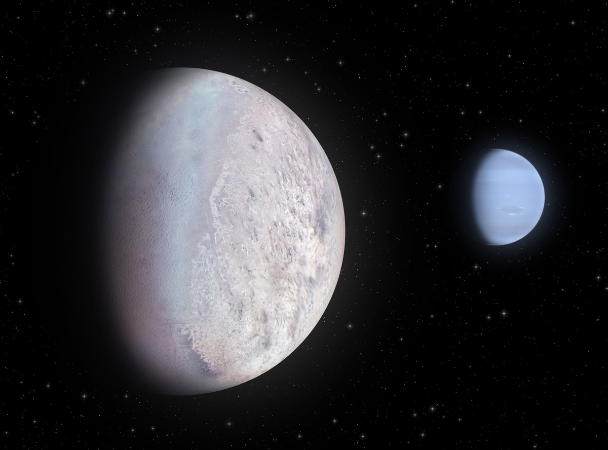 Neptun ze swym największym księżycem - Trytonem