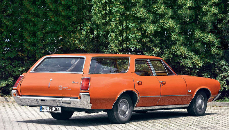 Oldsmobile Cutlass Cruiser - zaproszenie do Ameryki