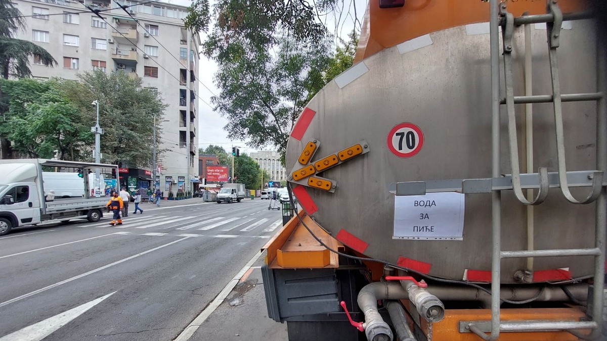 Postavljene cisterne za vodu