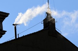 Biały dym nad Kaplicą Sykstyńską. Kardynałowie wybrali nowego papieża