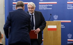 Szef MSZ zapowiada "drastyczne obniżenie zaufania do UE", "politykę negatywną", "blokowanie inicjatyw" i "ostrą grę"