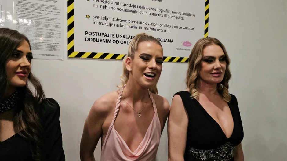 Izbio haos u bekstejdžu