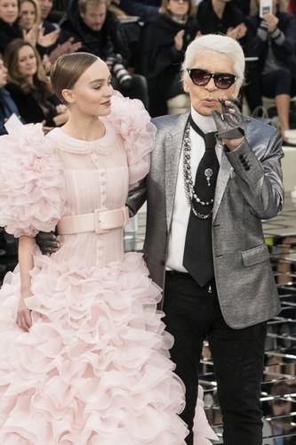 Lily-Rose Depp i Karl Lagerfeld