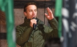 Krzysztof Bosak o "sztucznie wykreowanym narodowo-konserwatywnym wizerunku PiS": To partia etatystycznej centrolewicy