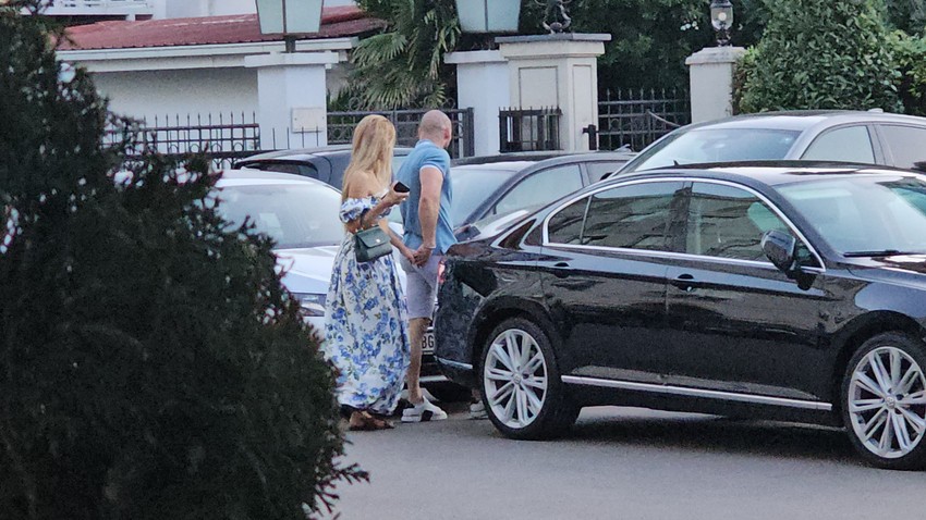 Tea Tairović sa mužem u Crnoj Gori