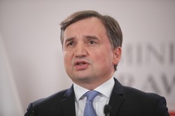 Kasacja Ziobry źle napisana? Tylko rok więzienia w zawieszeniu za obcowanie płciowe z 14-latką