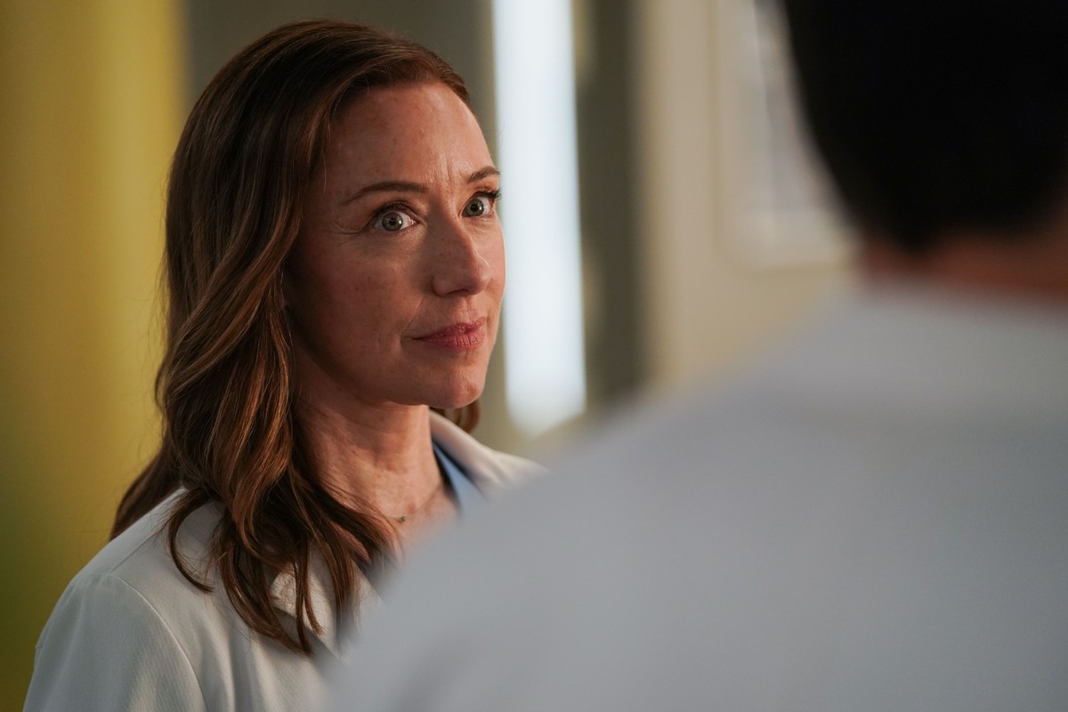 Molly Parker w drugim sezonie serialu "Doktor Larsen"