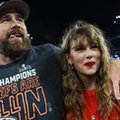 Travis Kelce podbija świat. Jest legendą Super Bowl, chłopakiem Taylor Swift i... ekspertem ds. finansów osobistych?