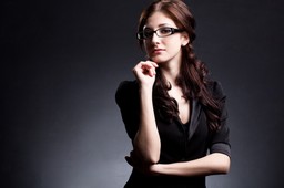 Kobietom w biznesie wciąż pod górkę