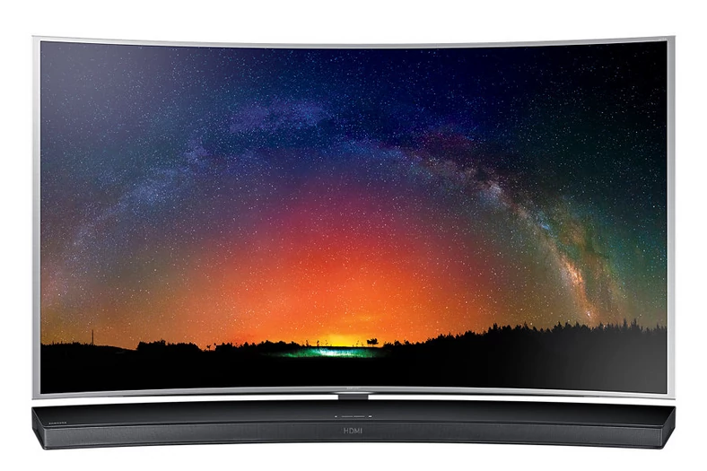 Zakrzywiony soundbar Samsung J7500 to rozwiązanie nie tylko idealnie wkomponowane w linię wzorniczą wybranych telewizorów koreańskiej marki – szeroka oferta pozwala dopasować urządzenie nagłaśniające do wybranego modelu telewizora. Relatywnie niewielki sprzęt pozwala otoczyć się świetnej jakości wielokanałowym (8.1) brzmieniem, a tym samym przekształcić zestaw TV + soundbar w prawdziwe domowe multimedialne centrum rozrywki – to jeszcze więcej niż kino.