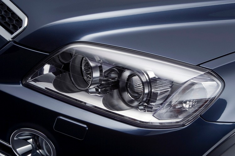 'Przydymione' przednie lampy