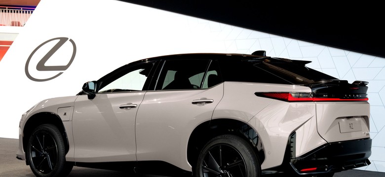 Oto nowy Lexus zamiast NX. Pod maską rewolucja. Cena?