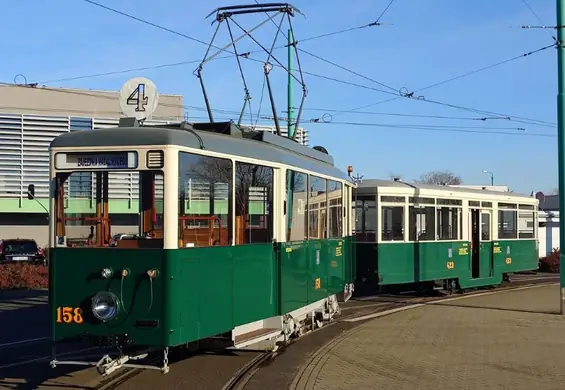 Ten tramwaj przez 33 lata służył jako domek. Teraz wrócił na tory