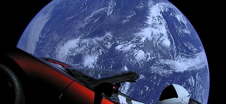 Musk wysłał w kosmos samochód i... przestrzelił. Tesla leci w stronę pasa asteroidów