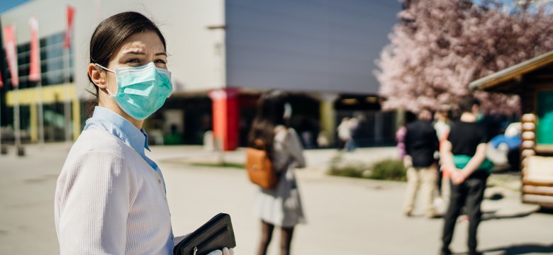 Eksperci o epidemii koronawirusa: Powrót do normalnej aktywności też może być stresujący