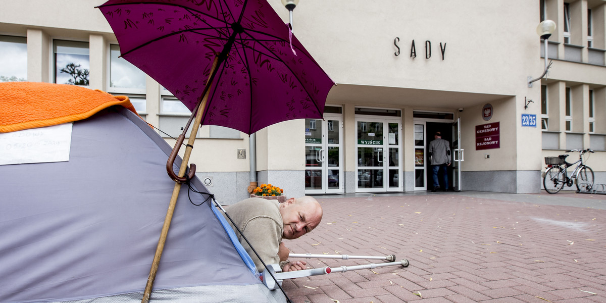 Protest przed sądem