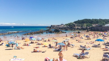 W Hiszpanii wypowiedzieli wojnę rytuałom. Tych rzeczy już nie zrobisz na plaży