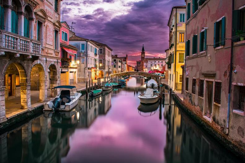 Quiet canal, Venice Italy [Unsplash]