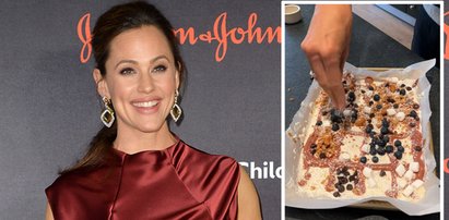 Mrożony jogurt Jennifer Garner to najłatwiejszy deser wszech czasów! Jeden sprytny trik i gotowe! Musisz to zobaczyć!