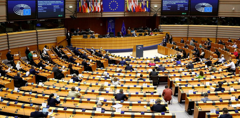 Pilne! Parlament Europejski przyjął rezolucję o praworządności w Polsce