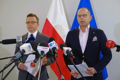 Szczerba o Szumowskich: W sposób niejasny dochodzi do budowania fortun rodzinnych