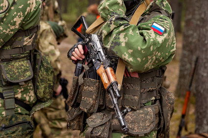 Armia Putina rekrutuje za granicą. Ile płaci?