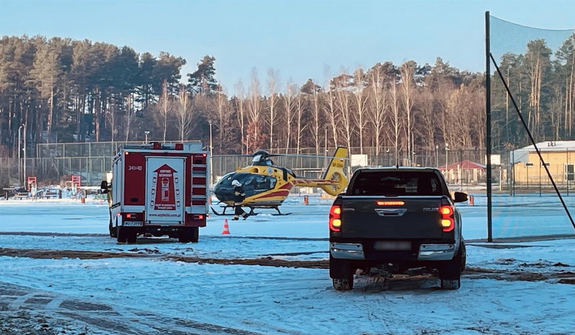 Dziewczyna z ranami brzucha została przetransportowana helikopterem do szpitala 