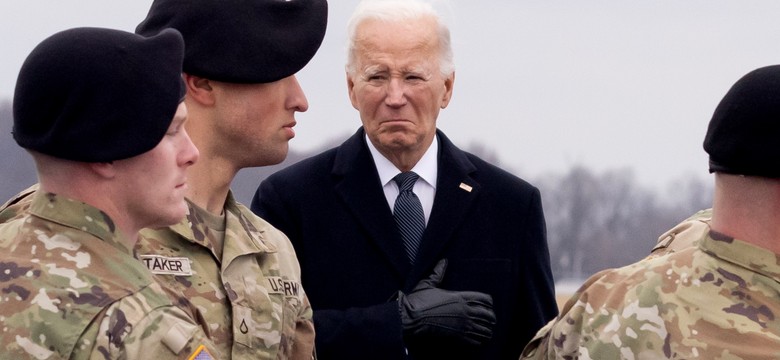 Ciała amerykańskich żołnierzy wróciły z Jordanii do USA. Biden był wyraźnie wzruszony