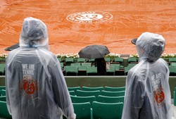 French Open: Deszcz znów nie pozwala wyjść Radwańskiej na kort