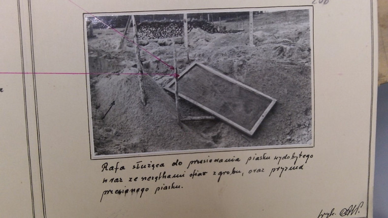 Rafa, czyli sito służące do przesiewania kości i ziemi, w poszukiwaniu złota i kosztowności. Milicjanci znaleźli je podczas akcji przeciwko kopaczom w 1958 r. na terenie byłego obozu zagłady w Bełżcu. 