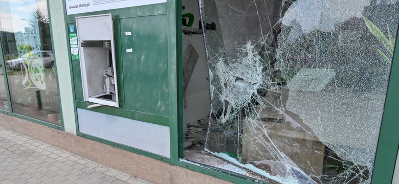 Nocna eksplozja we Wrocławiu. Policja nie ujawnia kwoty skradzionej z bankomatu
