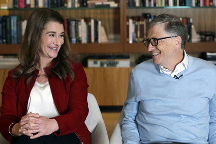 Testy DNA, seksistowskie dane i znikające podręczniki. Bill i Melinda Gates opisują niespodzianki 2018 roku