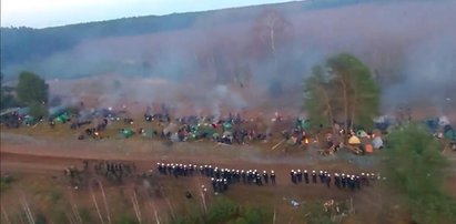 W oknach odbijają się policyjne koguty, słychać pędzące samochody na sygnale. Mieszkańcy przygranicznych miejscowości boją się. „Oby nie doszło do wojny...”