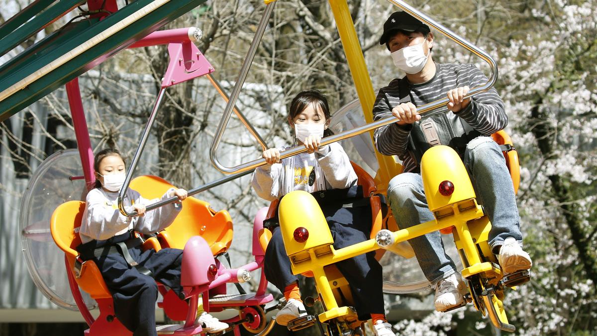 Автор развлечений. Парк развлечений в Японии. Аттракционы в Японии. Развлечения для детей в Японии.
