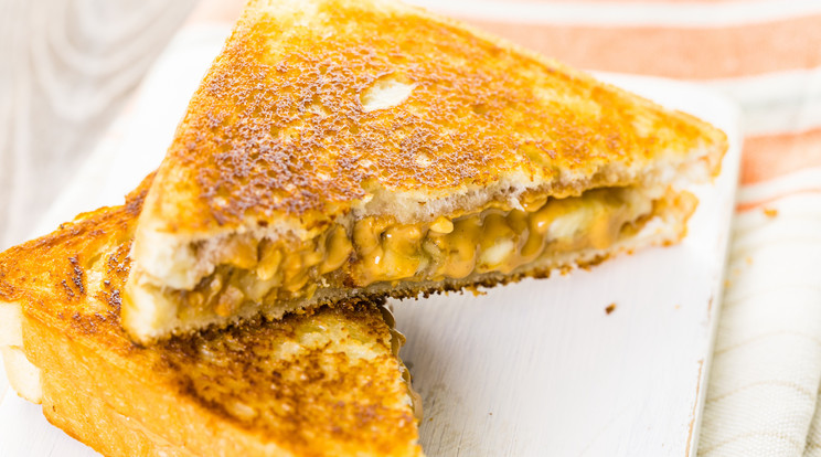 Elvis Presley kedvence, a mogyoróvajas-banános szendvics tipikus amerikai étel / Fotó: Shutterstock