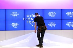 Raport PwC: polscy CEO wolą stawiać na eksport niż rozwój nowych produktów