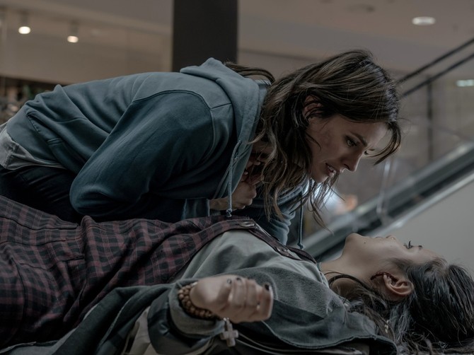Stana Katić u seriji "Absentia"