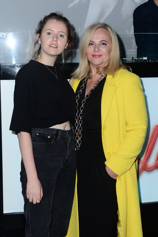 Joanna Kurowska z córką na premierze płyty Anny Jurksztowicz "O miłości"