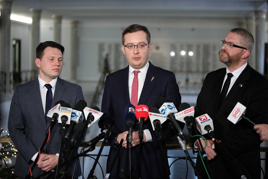 Politycy Konfederacji: Sławomir Mentzen, Robert Winnicki i Grzegorz Braun