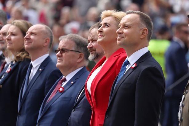 Prezydent wręczył nominacje generalskie oraz admiralską ośmiu oficerom Wojska Polskiego