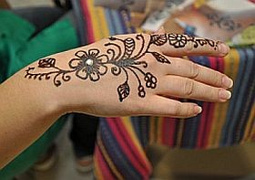 tattoo-henna-d0000179270f18af339fd