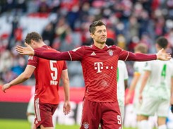 Dwa gole nie przeszły bez echa. Lewandowski w jedenastce kolejki